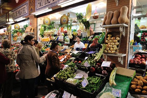 F2012___18599 Seville: mercado de Triana