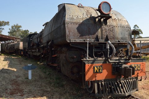 2390F2012___31870 Musée du chemin de fer: Locomotive type 730 construite en 1954 en Grande Bretagne, 20e classe, la plus grosse locomotive jamais utilisée au Zimbabwe