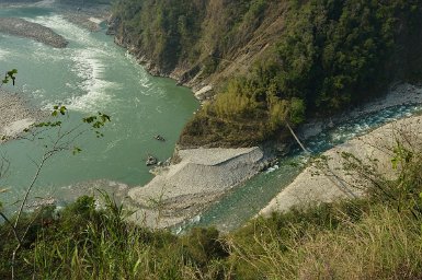 50900F2015___04748 Confluent de la rivière Yamne et du Siang, 20 km au nord de Pasighat