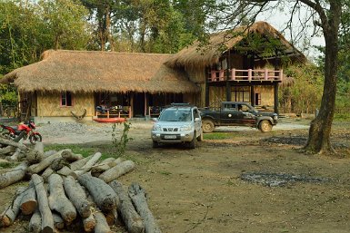 56000F2015___05170 Près de Pasighat, au bord du siang, Abor Country construit un nouveau camp essentiellement destiné aux activités de rafting