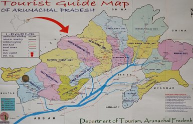 carte arunachal Il n'y a que 130 km de Dirang à Tawang, mais en plus de 6 heures sur une route médiocre qui franchit le Sela pass à 4175m