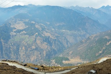 09000F2015___00700 Jaswantgarh memorial, vue sur les montagnes environnantes.