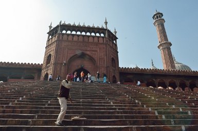 F2015___06185 Delhi, Jama Masjid dite mosquée de Shahjahânabâd construite au milieu de XVIIe siècle, entrée principale (nord)