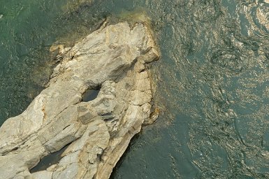 61200F2015___05559 Parashuram Kund, à 55km de Ckongkham sur la rivière Lohit, Vue du pont