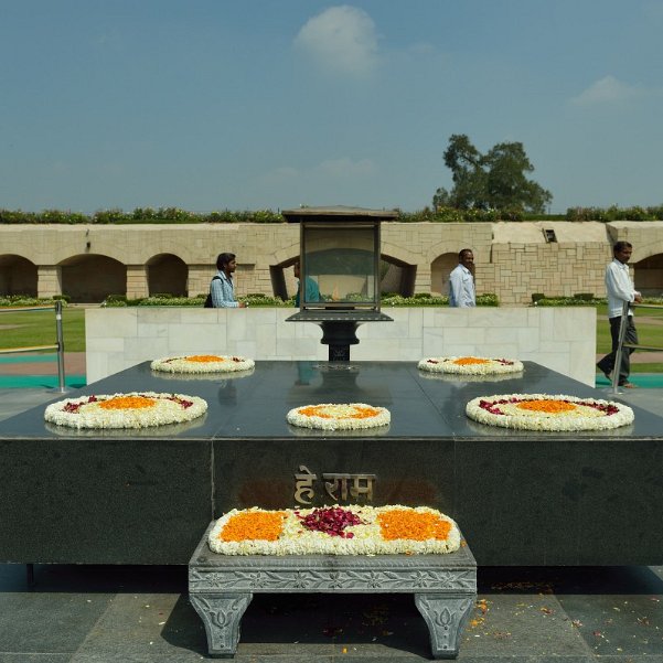 Delhi Que dire, une très brève visite entre deux avions, un aperçu de l'Inde la vraie, de son gigantisme, de son dynamisme, de...