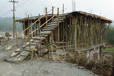 28300F2015___02558 Village de Ziiro (à côté de Ziro), construction