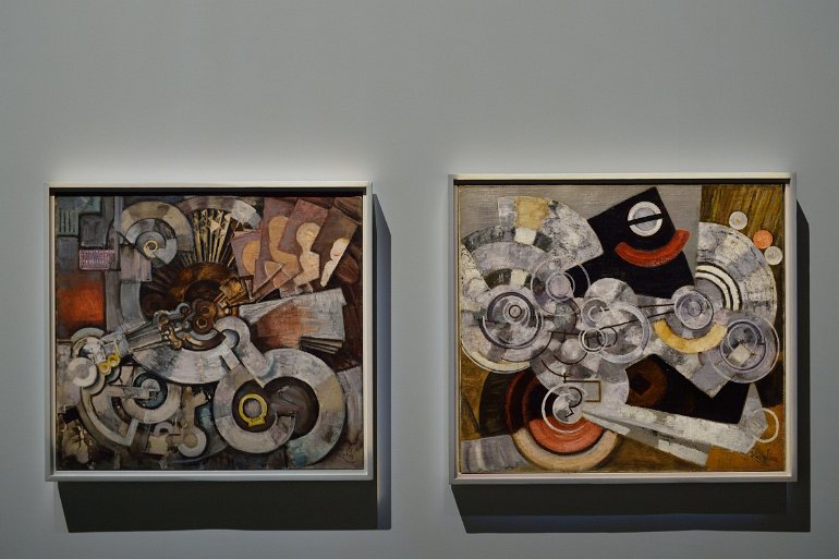 Musée des Confluences Exposition l'art et la machine, à gauche, l'acier travaille et à droite machine comique, Frantisek Kupka, 1927-1928