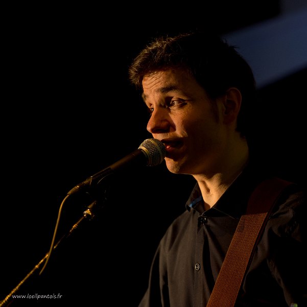 Concert Piotki Une soirée toute en douceur, avec un jeune auteur compositeur de Rochetaillée, ancien adhérent de la MJC. Des chansons...