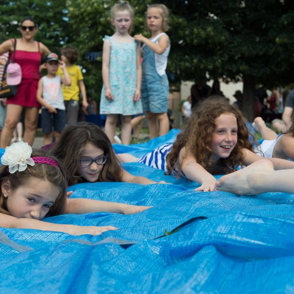 Fête du 9 juin De la plage à la mer et de la mer à la plage, une très belle fête sous un soleil inespéré. Merci à tous artistes,...