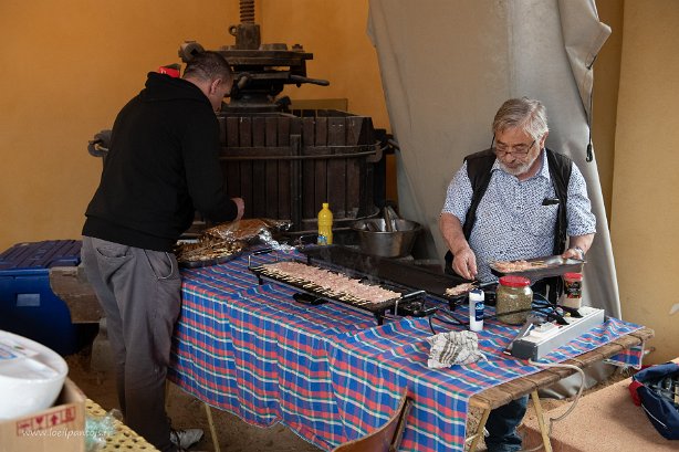 20190615__00464-132 De préparer le diner,