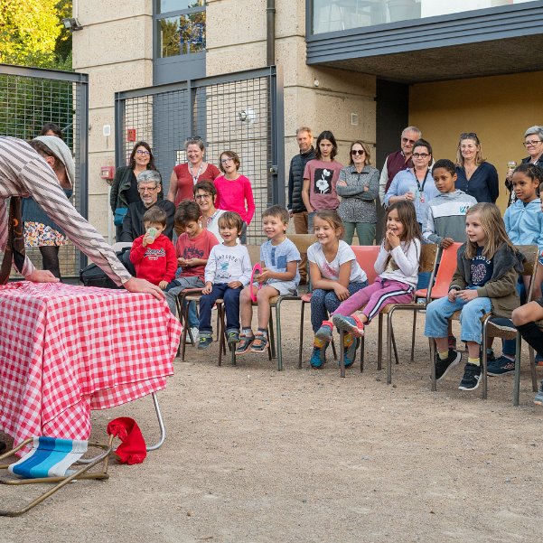 Apéritif de rentrée 2022 Un moment convivial et un magnifique spectacle offert par la Compagnie Le Cerf Volant