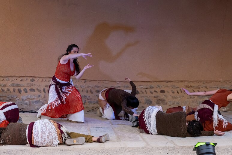 20250322__20953 Spectacle de danses orientales 