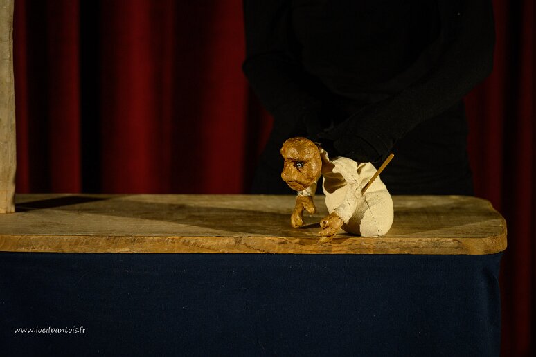 20251210__32500 Cumulus, un spectacle de la fichue compagnie de, et avec Chloé Gil