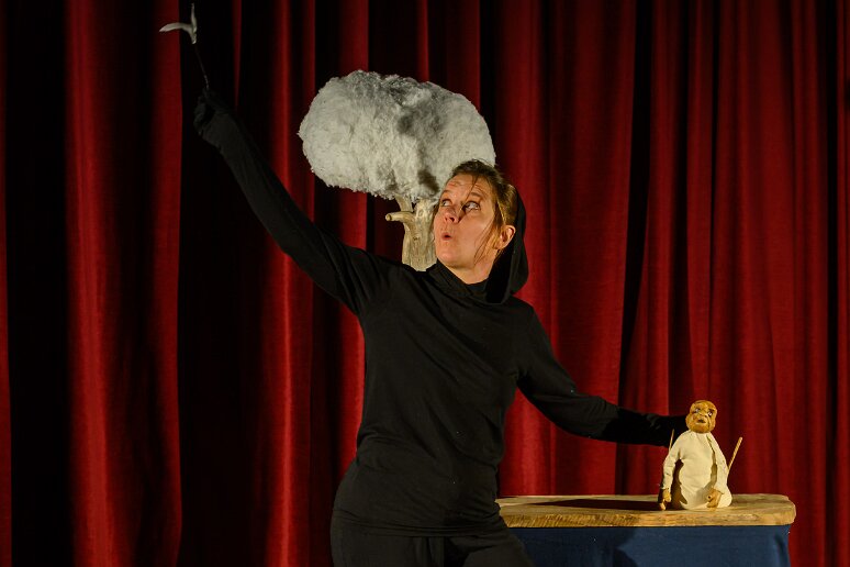 20251210__32510 Cumulus, un spectacle de la fichue compagnie de, et avec Chloé Gil