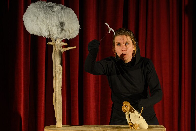 20251210__32514 Cumulus, un spectacle de la fichue compagnie de, et avec Chloé Gil