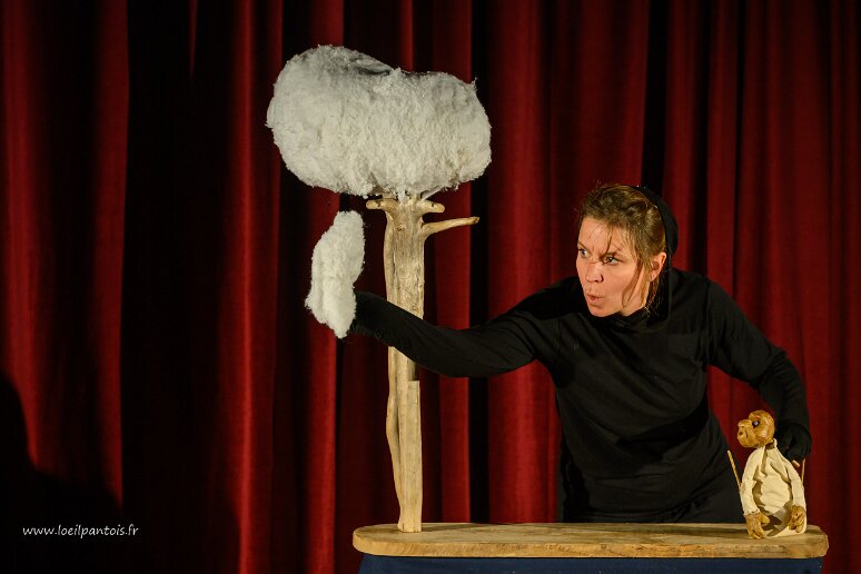 20251210__32572 Cumulus, un spectacle de la fichue compagnie de, et avec Chloé Gil