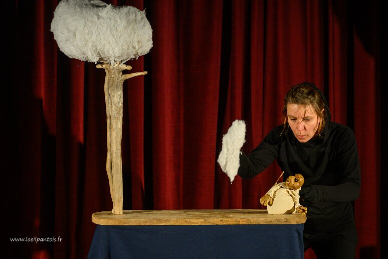 20251210__32574 Cumulus, un spectacle de la fichue compagnie de, et avec Chloé Gil