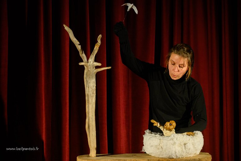 20251210__32620 Cumulus, un spectacle de la fichue compagnie de, et avec Chloé Gil