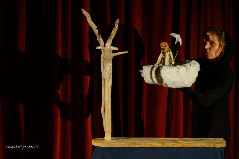 20251210__32635 Cumulus, un spectacle de la fichue compagnie de, et avec Chloé Gil