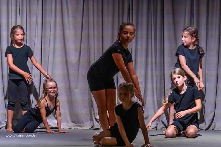 20260620__37762 MJC Fontaines Saint Martin, spectacle de fin d'année, ateliers danse 1 et 2 du mercredi matin, animés par Heloise Pedrinelli