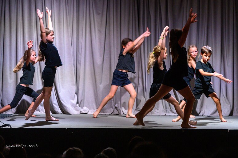 20260620__37784 MJC Fontaines Saint Martin, spectacle de fin d'année, ateliers danse 1 et 2 du mercredi matin, animés par Heloise Pedrinelli