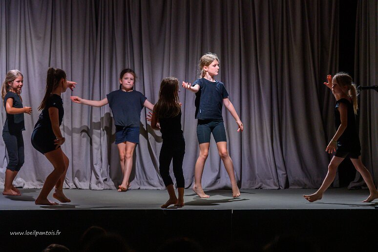 20260620__37796 MJC Fontaines Saint Martin, spectacle de fin d'année, ateliers danse 1 et 2 du mercredi matin, animés par Heloise Pedrinelli