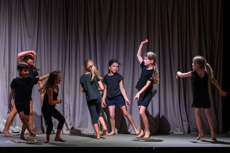 20260620__37797 MJC Fontaines Saint Martin, spectacle de fin d'année, ateliers danse 1 et 2 du mercredi matin, animés par Heloise Pedrinelli