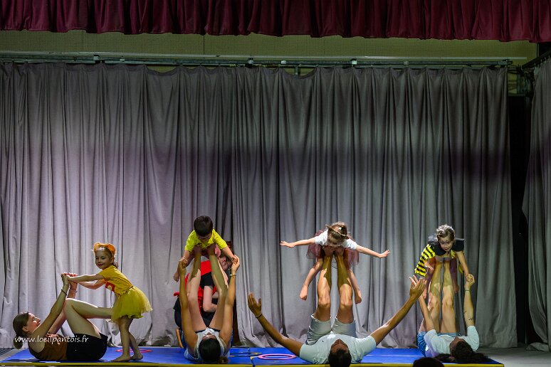 20260620__37953 MJC Fontaines Saint Martin, spectacle de fin d'année, ateliers cirque duo parents-enfants, cirque éveil, cirque enfants, animés par Lou Romano