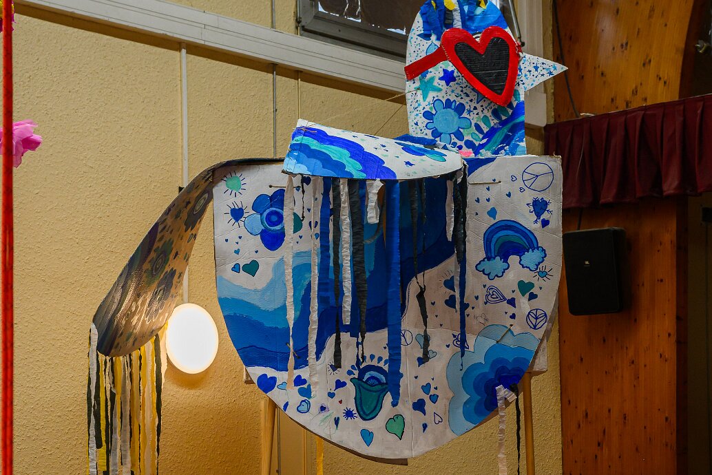 La Fête On avait imaginé un beau soleil, un magnifique défilé dans les rues derrière la fanfare et la mascotte, des enfants qui...