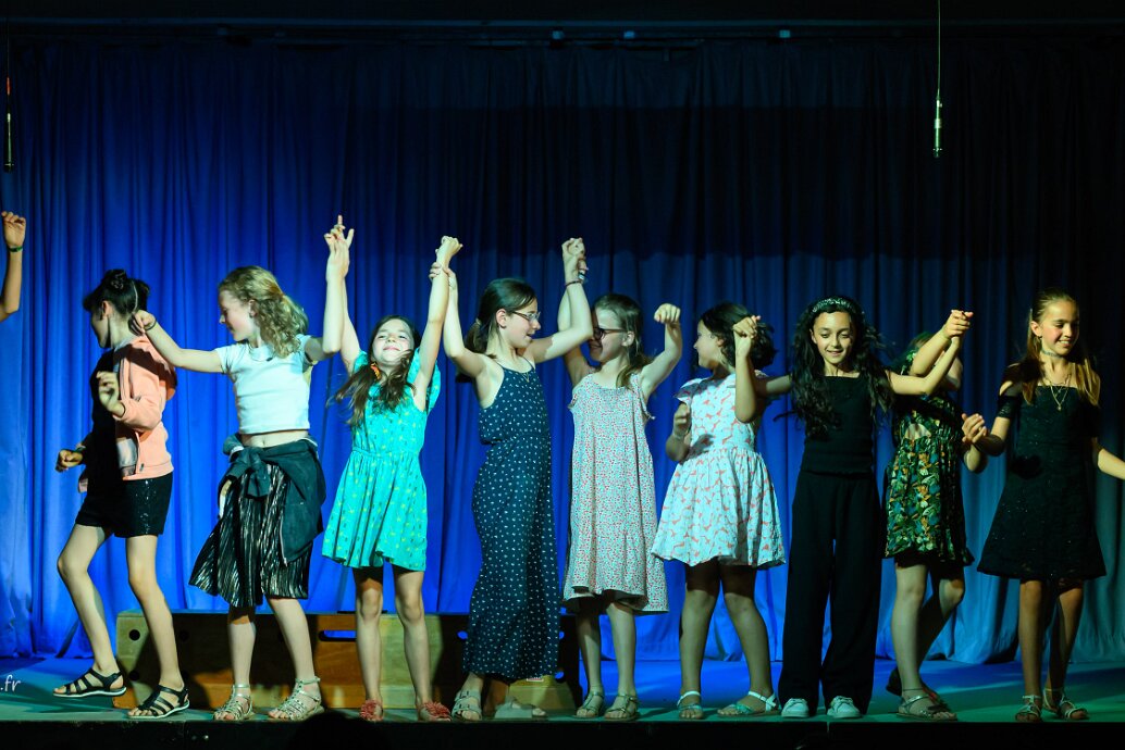 Journée Théâtre Une après-midi chargée avec les présentations des spectacles de l'ensemble des troupes de la MJC conduite par leurs...
