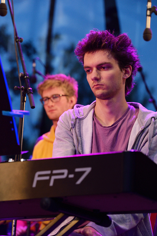 F2014  05940