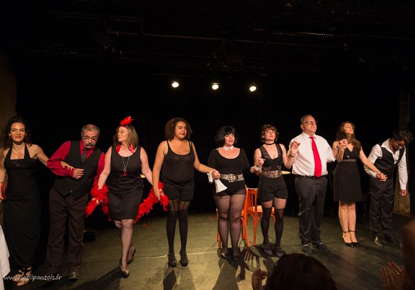 Cabaret Comédie musicale écrite et mise en scène par Nathalie Buiguès, Paul Huger professeur de chant, avec Anaïs Carpentier...