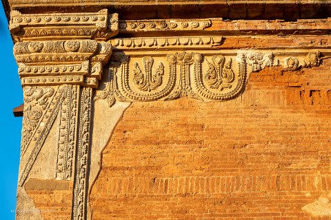 20191120__00023-2 Temple de Hitlomino: détail des stucs