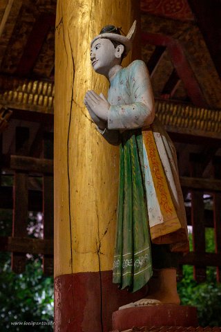 20191120__00095-10 Pagode Shwezigon: son serviteur regrettant son départ