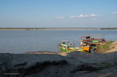 20191121__00050-13 Arrivée à Bagan, Sur les rives de l'Irrawaddy