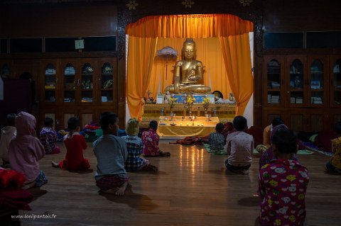 20191125__00259-36 Monastère de Phaya Taung, prière du matin