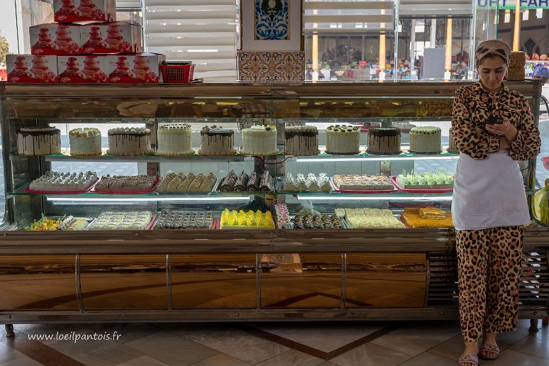 20230522__00203-46 Marché central de Boukhara, gateaux