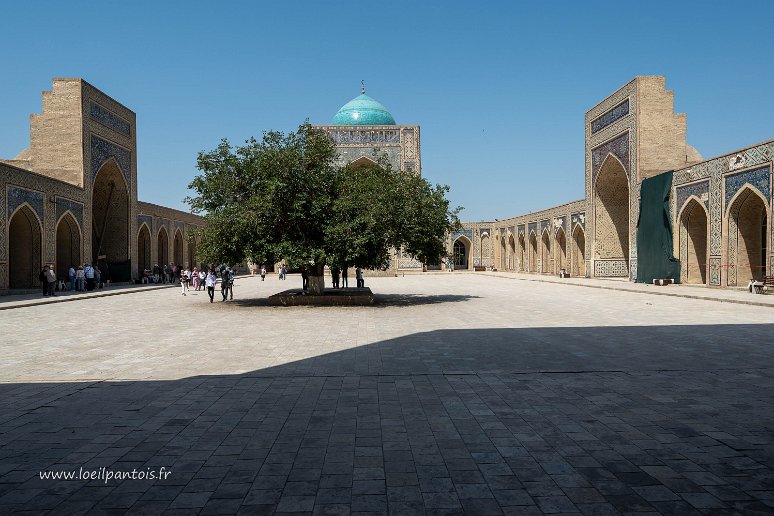 20230521__00155-78 Mosquée Kalon (grande mosquée) sert de mosquée juma (du vendredi): construite en 1530 sur les traces de la mosquée détruite par Gengis Khan en 1219.. La mosquée...
