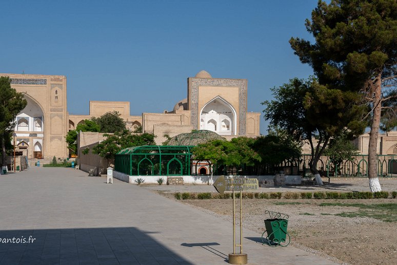 20230523__00244 Nécropole de Chor Bakr: au départ lieu d'inhumation de L'imam Saïd Abou Bakr (décédé en 970 à ne pas confondre avec le 1er calife Abou Bakr Al Siddik mort en...