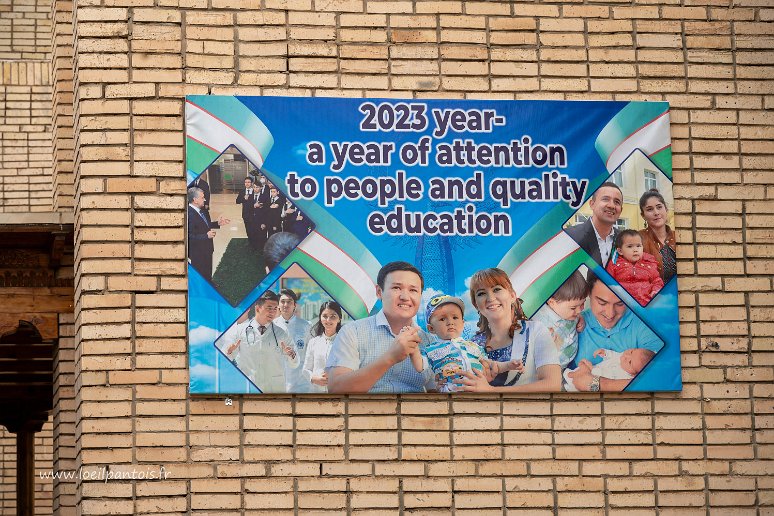 20230518__00188-78 Campagne d'affichage nationale: 2023 année d'attention aux personnes et d'éducation de qualité