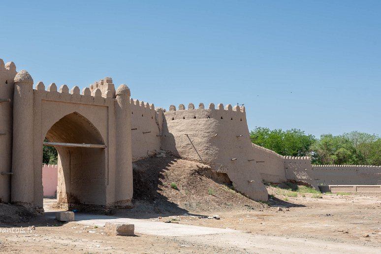 20230519__00201-142 Fortification du mur de Dishan qala, dit mur extérieur construit en 1842 à l'initiative d'Allakkuli Khan, qui mobilisa les 200 000 habitants de la cité, chacun...