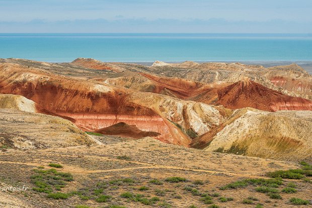 La mer d'Aral Le drame de l'Ouzbékistan, une mer intérieure asséchée par la culture illimitée du coton que l'URSS avait imposée à...