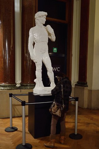 F2014___00588 Palais de la Bourse, exposition