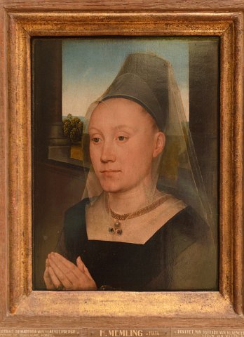 F2014___00270 Musées royaux des Beaux arts: Musée Oldmasters: Portrait de Barbara Van Vlaenderberch de Hans Memling, 1482