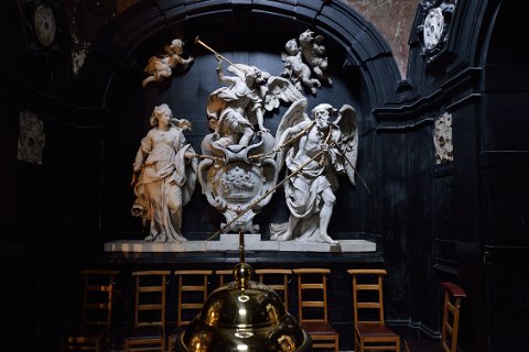 F2014___00215 Eglise Notre Dame du Sablon, Chapelle sépulchrale des Tour et Taxis