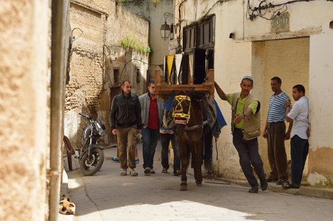 170F2013___07026 Entre Talaâ Kebira et les tanneries Aïn Zliten, corbillard