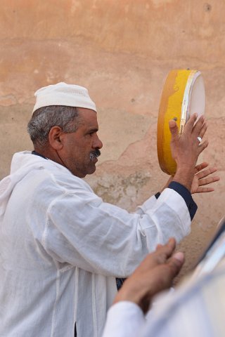 234F2013___07438 Musicien devant Bab Mansour