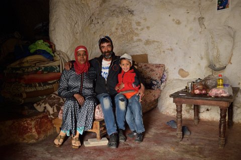 140F2013___08394 Bhalil, l'hospitalité chez Belkacem Jota, Belam Samira et Youssef