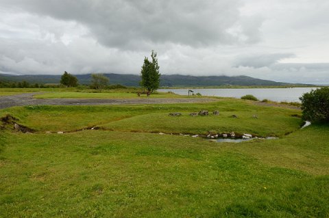 37950F2013___18540 Laugarvatn, la source chaude de Vigðalaug, celèbre parce qu'elle fut le lieu du baptème des Islandais du Sud et du Nord qui n'avaient pas voulu être baptisés...