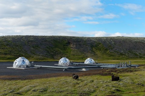 40900F2013___18985 Centrale géothermique de Hellisheiði, puits de captage de vapeur.